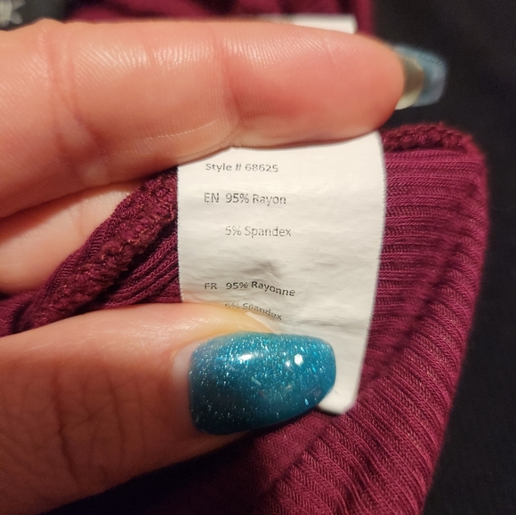 Sm Burgundy Tank top w/ adjustable zipper - Picture 5 of 5